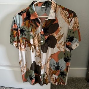 Floral/Leaf print button down